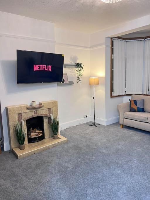 Spacious 3 Bed Flat - Beach Nearby - No Pets Southend-on-Sea Exterior foto