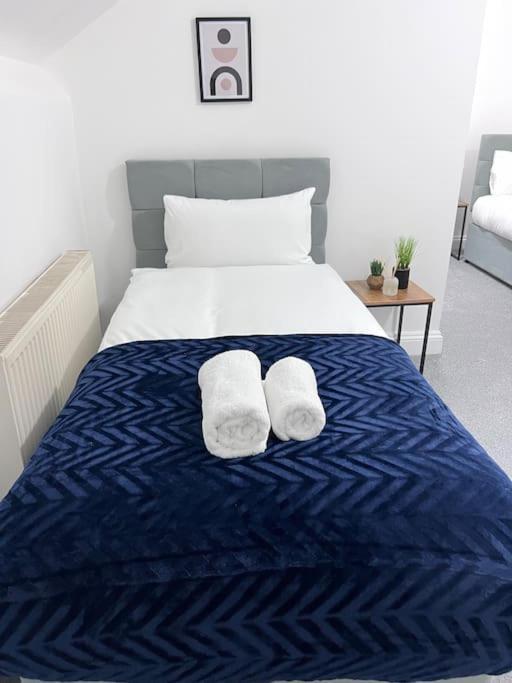 Spacious 3 Bed Flat - Beach Nearby - No Pets Southend-on-Sea Exterior foto